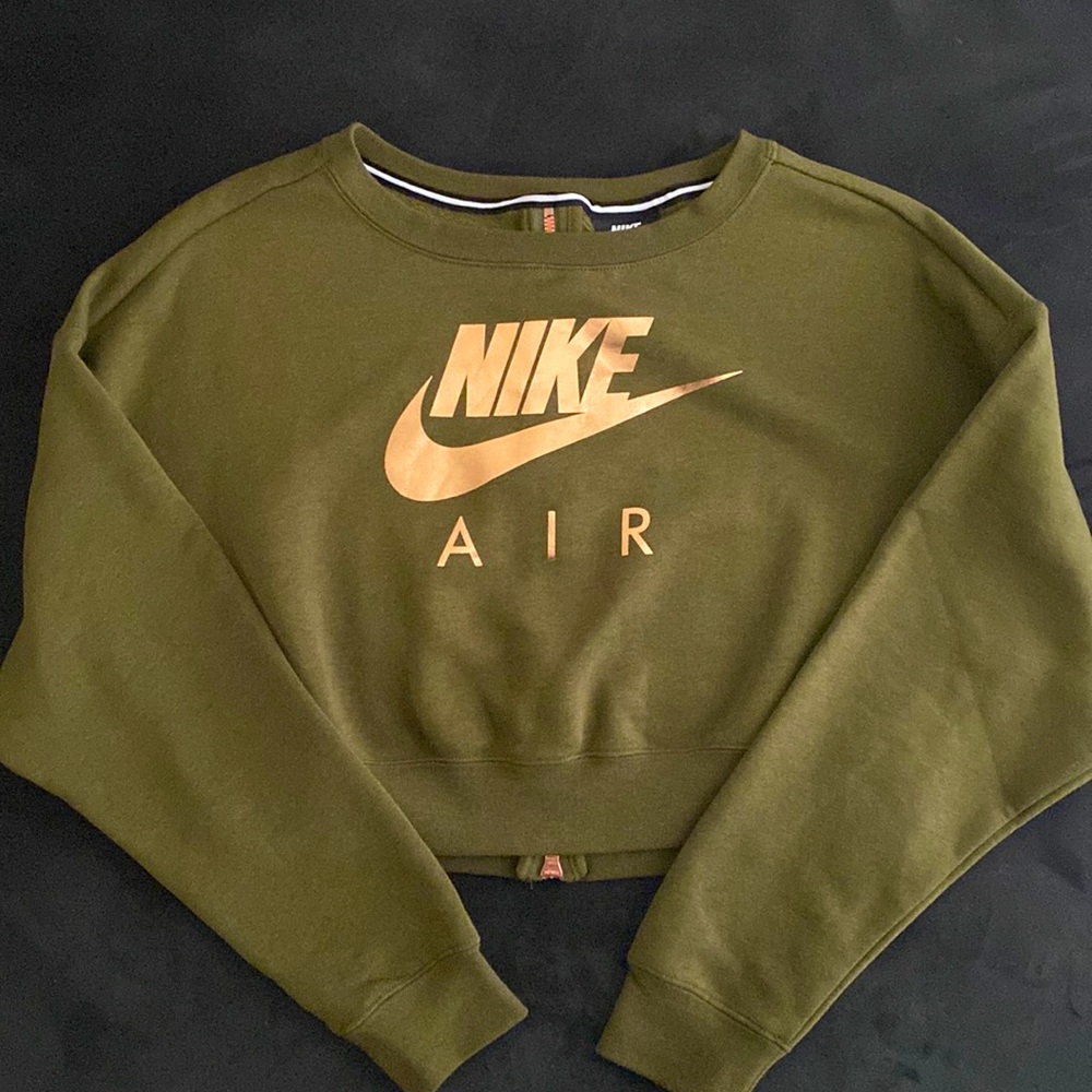 NWOT Nike Air Cropped Sweatshirt